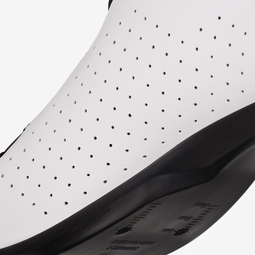 Fizik Vento Omna White/Black - DC Cycles -  